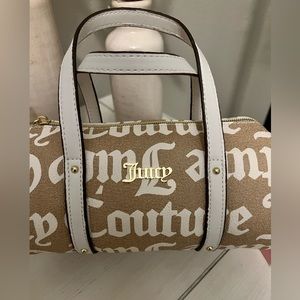 Juicy Couture sand oyster mini barrel
